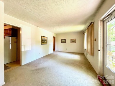 This charming home is in a prime location with no HOA fees and - photo 21