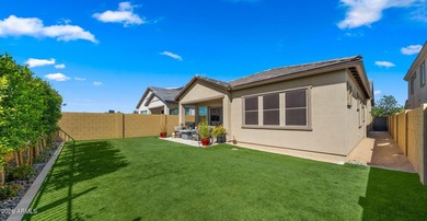 Beautifully upgraded Blandford home offering 3 BRs and 3 full - photo 22