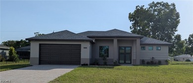 Move in ready! Beautiful new custom upgraded open floor plan - photo 1