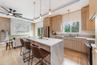 Welcome to Your Dream Home! Experience modern luxury at its - photo 3