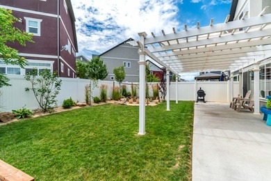 Come see this beautifully maintained home in the highly - photo 13
