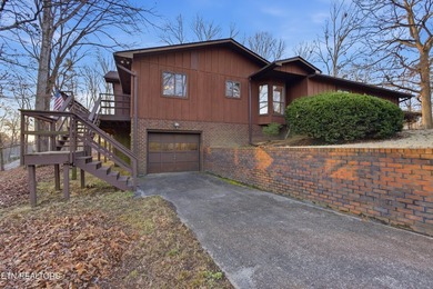 Prime location meets endless potential! This well maintained 3 - photo 7