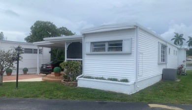 Lake Home For Sale in Hollywood, Florida