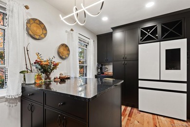 This bright and spacious commuter's dream offers everything you - photo 1