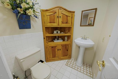 Oceanside - Brower Oakview Condominium - Beautiful 3-bedroom, 2 - photo 13