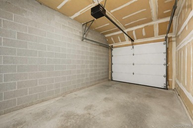 Oceanside - Brower Oakview Condominium - Beautiful 3-bedroom, 2 - photo 15