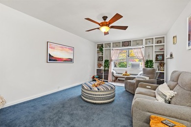 This bright and spacious commuter's dream offers everything you - photo 7