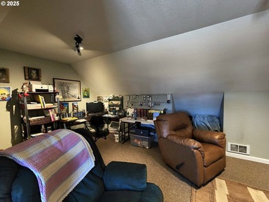 This beautiful 3-bedroom, 2.5-bath Cape Cod style home blends - photo 23