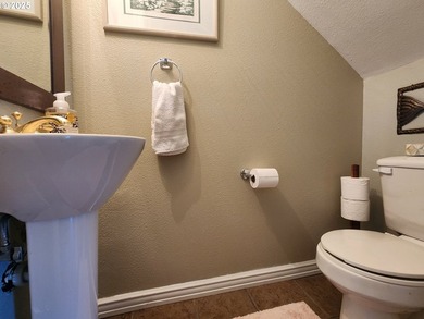 This beautiful 3-bedroom, 2.5-bath Cape Cod style home blends - photo 24