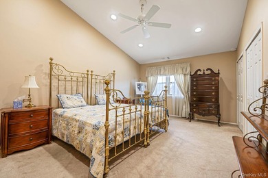 Oceanside - Brower Oakview Condominium - Beautiful 3-bedroom, 2 - photo 29