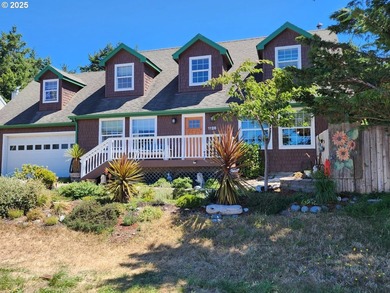 This beautiful 3-bedroom, 2.5-bath Cape Cod style home blends - photo 32