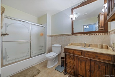 Oceanside - Brower Oakview Condominium - Beautiful 3-bedroom, 2 - photo 33
