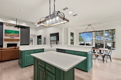 Stunningly renovated waterfront 2,920 sq ft home in Gun Barrel - photo 11