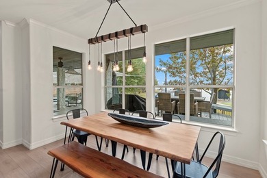 Stunningly renovated waterfront 2,920 sq ft home in Gun Barrel - photo 14