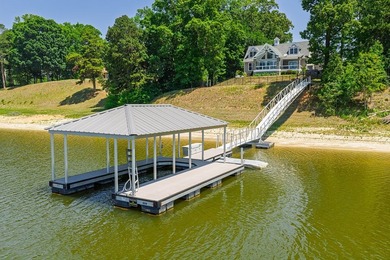 Beautiful custom-built lake retreat situated on a private 1.18 - photo 19