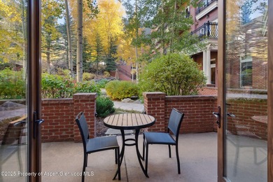 2024 renovations completed (including new decor, furniture - photo 20