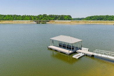 Beautiful custom-built lake retreat situated on a private 1.18 - photo 20