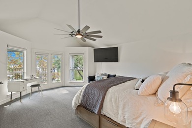 Stunningly renovated waterfront 2,920 sq ft home in Gun Barrel - photo 21