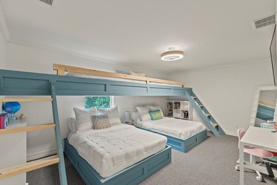 Stunningly renovated waterfront 2,920 sq ft home in Gun Barrel - photo 24