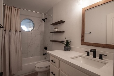 Stunningly renovated waterfront 2,920 sq ft home in Gun Barrel - photo 25