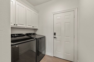 Stunningly renovated waterfront 2,920 sq ft home in Gun Barrel - photo 26