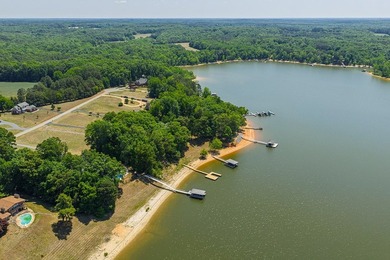 Beautiful custom-built lake retreat situated on a private 1.18 - photo 27