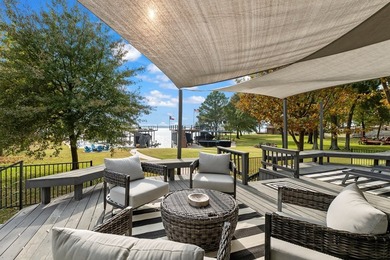 Stunningly renovated waterfront 2,920 sq ft home in Gun Barrel - photo 29