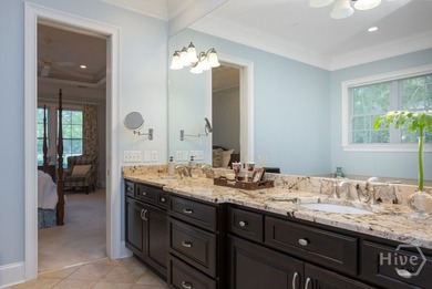 Experience the perfect marriage of traditional elegance and - photo 29