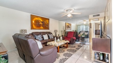 2 Bedroom, 1.5 Bathroom second-floor condo in Century Village, a - photo 3