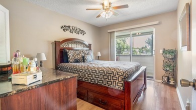 2 Bedroom, 1.5 Bathroom second-floor condo in Century Village, a - photo 4