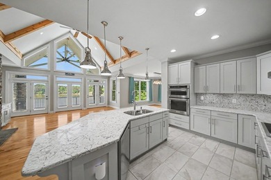 Beautiful custom-built lake retreat situated on a private 1.18 - photo 35