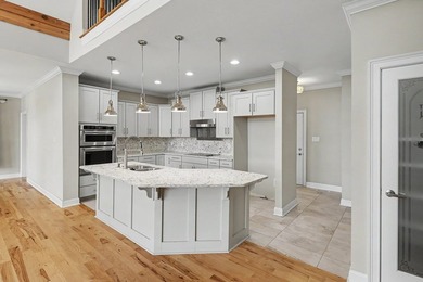 Beautiful custom-built lake retreat situated on a private 1.18 - photo 37