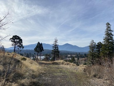 (private lake, pond, creek) Lot For Sale in Weed California