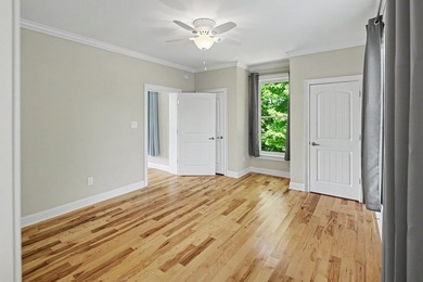 Beautiful custom-built lake retreat situated on a private 1.18 - photo 43