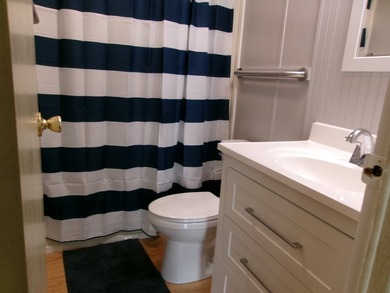 Spacious 1,250 sq ft home featuring an open-concept living and - photo 6