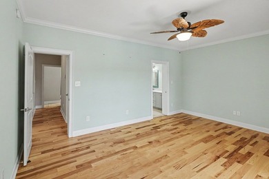 Beautiful custom-built lake retreat situated on a private 1.18 - photo 47