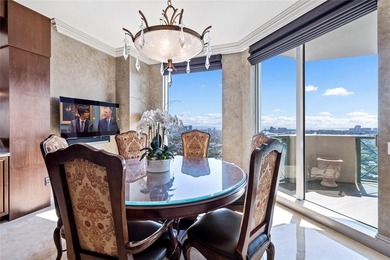 Elegantly Re-Imagined Corner Penthouse, offered fully furnished - photo 13