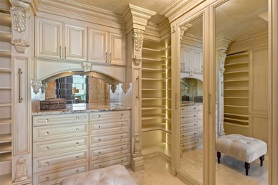 Elegantly Re-Imagined Corner Penthouse, offered fully furnished - photo 18