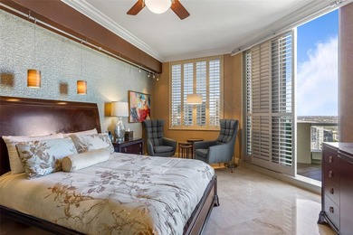 Elegantly Re-Imagined Corner Penthouse, offered fully furnished - photo 23