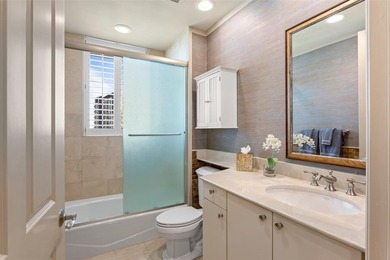 Elegantly Re-Imagined Corner Penthouse, offered fully furnished - photo 29