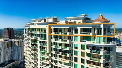 Elegantly Re-Imagined Corner Penthouse, offered fully furnished - photo 30