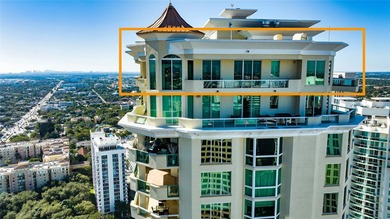 Elegantly Re-Imagined Corner Penthouse, offered fully furnished - photo 31
