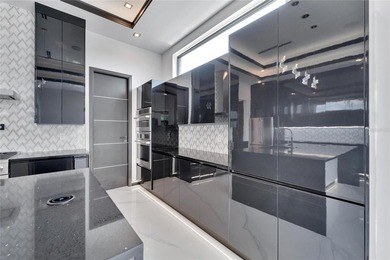 Come and experience the epitome of Apollo Beach living within - photo 32