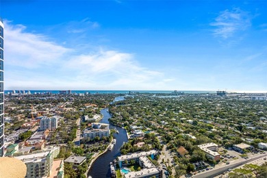 Elegantly Re-Imagined Corner Penthouse, offered fully furnished - photo 34