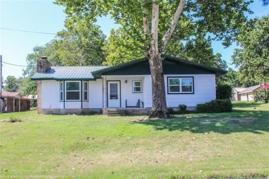 Lake Home For Sale in Eufaula, Oklahoma