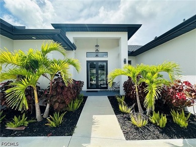 A Modern Oasis with the Ultimate Workshop in Lehigh Acres - photo 3