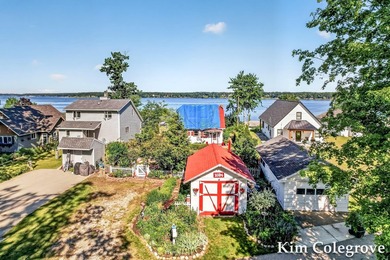 Rare opportunity to own a home with beautiful views of White - photo 5