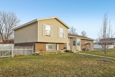 (private lake, pond, creek) Home For Sale in Sandy Utah