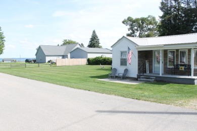 Lake Home For Sale in Houghton Lake, Michigan