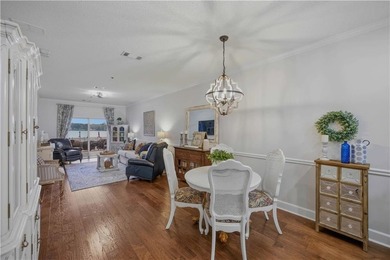 Waterfront ground-floor walk-out condo, beautifully updated and - photo 12